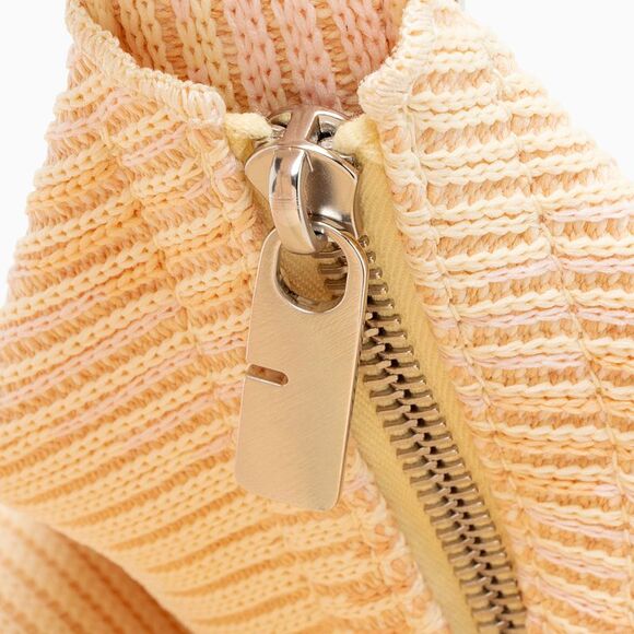 Burberry Knit Check Peg Medium Duffle - Picture 10 of 11